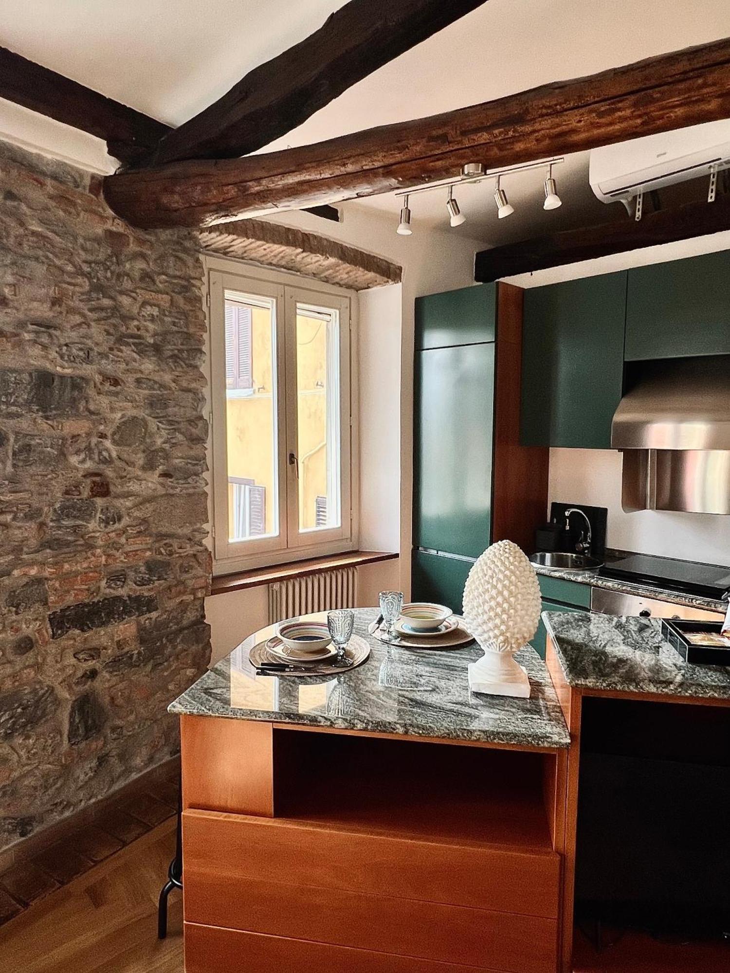 Kiko'S Lodge - Historical Apartment In Côme Esterno foto